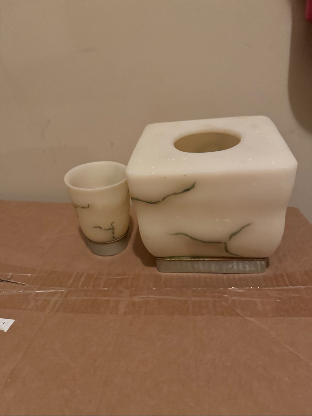 Marble Style Pattern (ceramic) Tissue Box and Toothbrush Holder